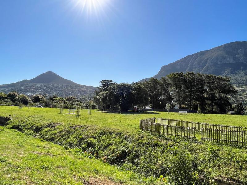 4 Bedroom Property for Sale in The Meadows Western Cape